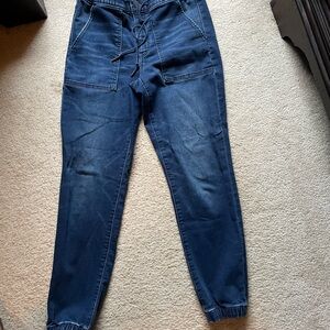 Women’s American Eagle Jogger Jeans